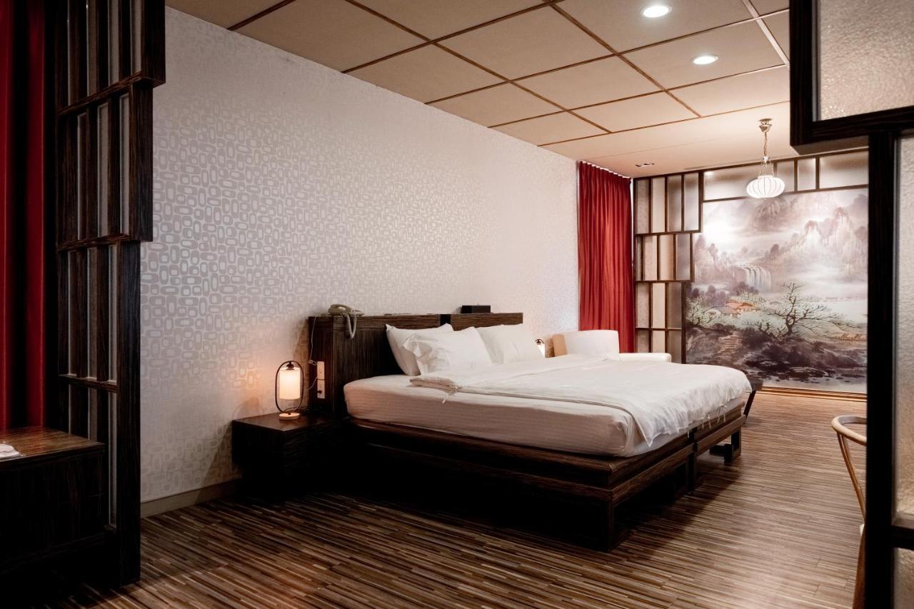 Motel Tian Xia Ju Yilan Exterior foto