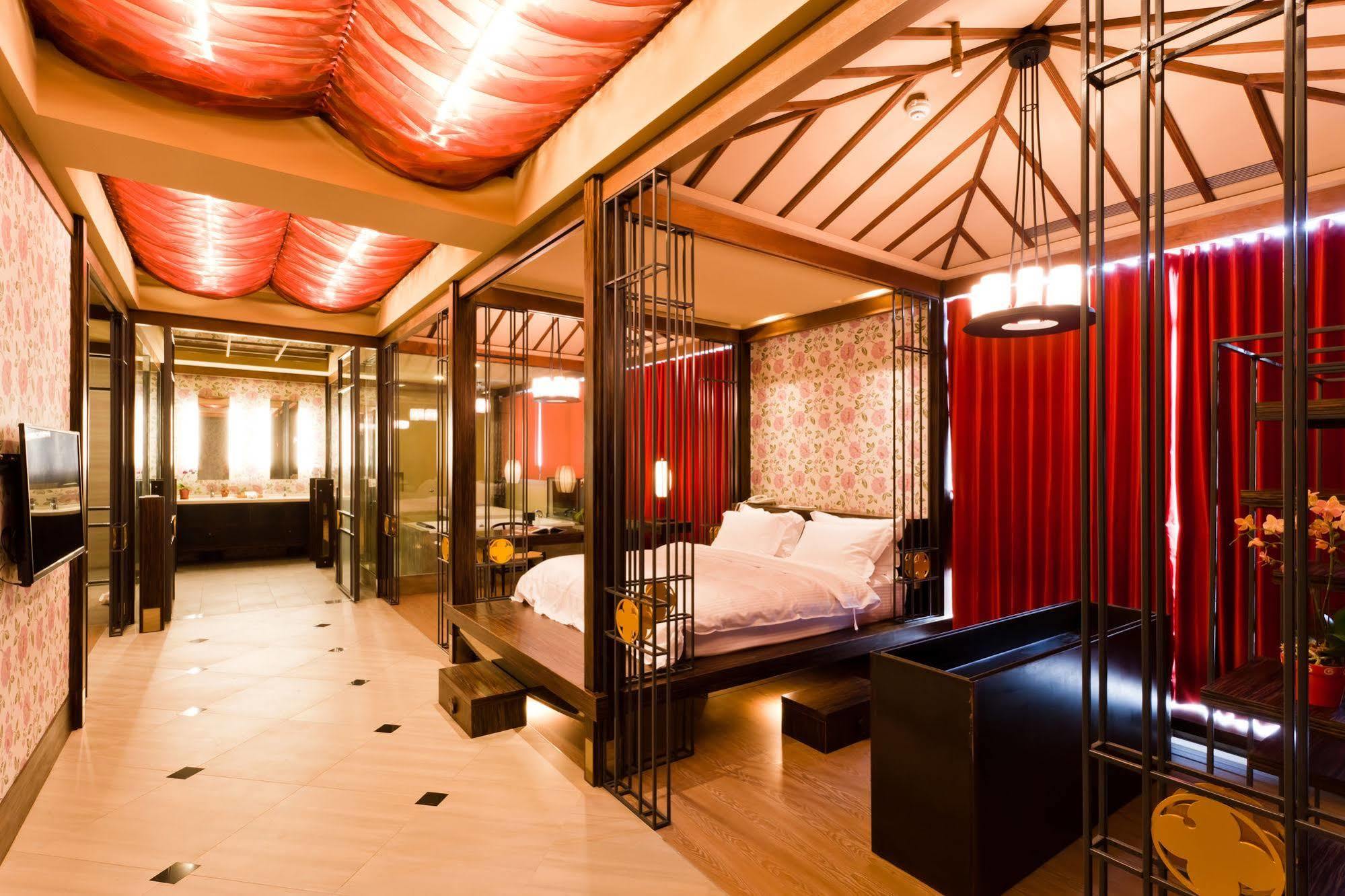 Motel Tian Xia Ju Yilan Exterior foto